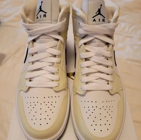 Nike Air Jordan 1 Mid Sneakers in Cococut Milk NWT - Picture 7 of 8